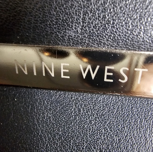 Nine West black shoulder bag with silver metal embellishments. - Picture 4 of 5